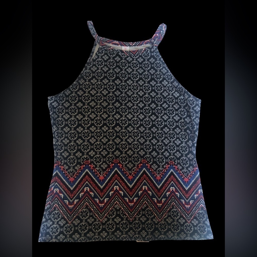 Juniors Large Black and Red NOBO Top